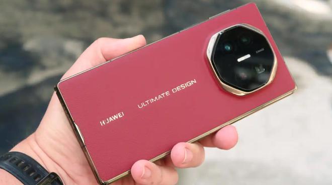 ld 6 vs iPhone16 Pro Max：机皇之争long8唯一登录华为Mate XT vs 三星 Z Fo(图8)