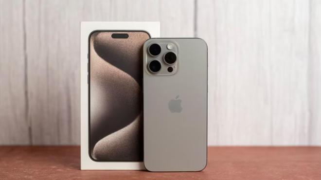 ld 6 vs iPhone16 Pro Max：机皇之争long8唯一登录华为Mate XT vs 三星 Z Fo(图14)