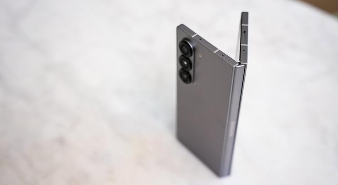 ld 6 vs iPhone16 Pro Max：机皇之争long8唯一登录华为Mate XT vs 三星 Z Fo(图19)