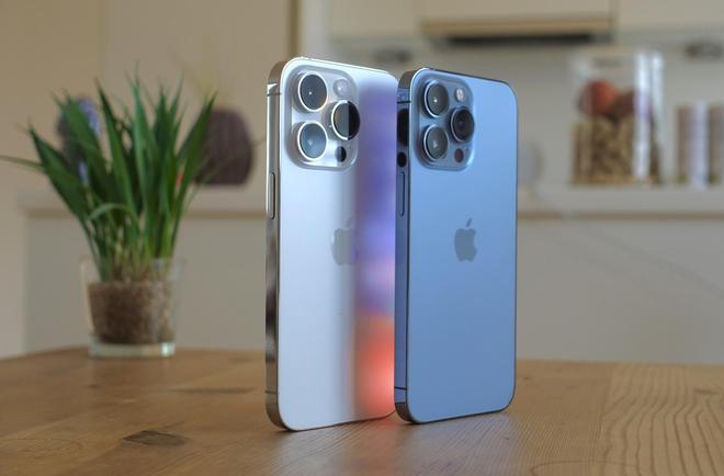 ld 6 vs iPhone16 Pro Max：机皇之争long8唯一登录华为Mate XT vs 三星 Z Fo(图15)